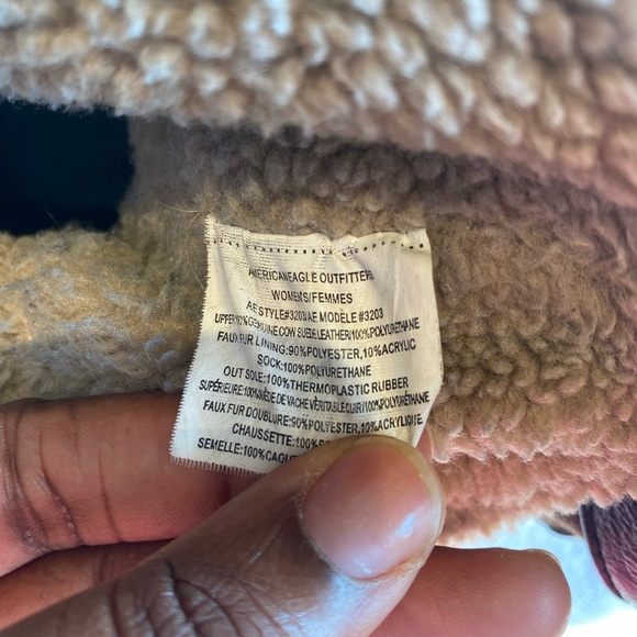 American eagle women’s size 8 black leather sole/ inner fur lining ankle boots. - Picture 7 of 7